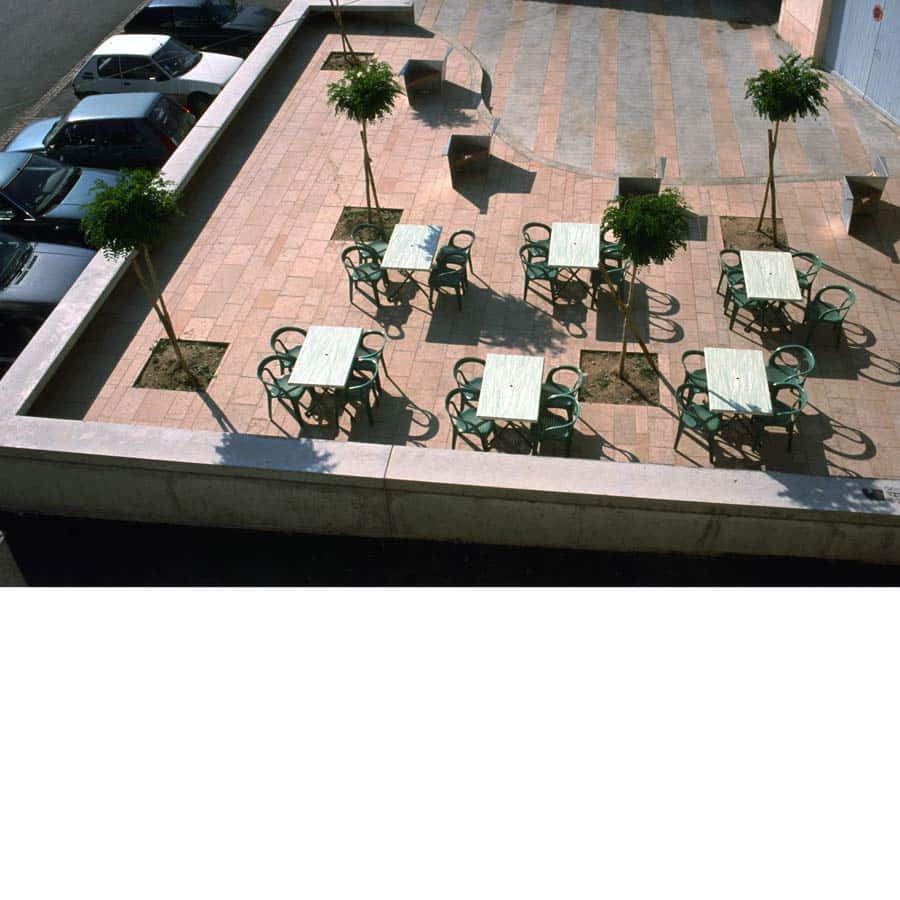Architecture, CHAPUIS ROYER ARCHITECTES, DIE, aménagement urbain, placette, mobilier béton et métallique