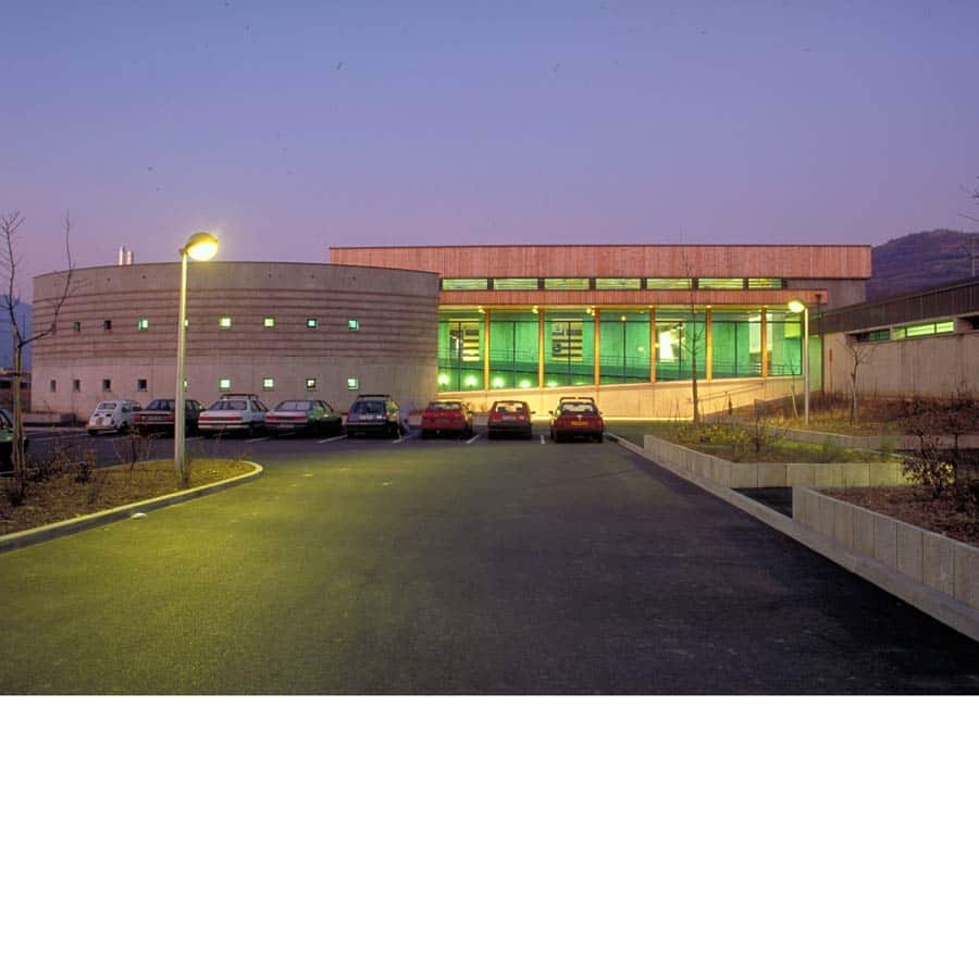 architecte CHAPUIS ROYER Eybens EQUIPEMENT Gymnase béton brut Isère