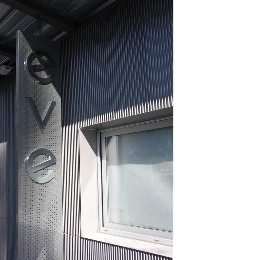 architecture CHAPUIS ROYER équipement E.V.E. ERP bar restaurant exposition information radio campus saint martin-d’hères Isère béton brut résille métal atrium