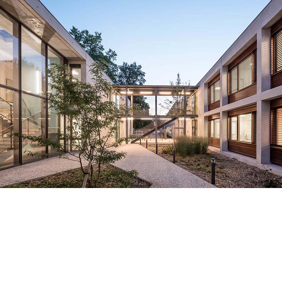 ARCHITECTURE, CHAPUIS ROYER ARCHITECTES, Grenoble, campus SMH, Patio