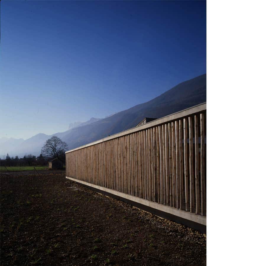 architecte dominique CHAPUIS christine ROYER équipement centre socio-culturel patio enfants intra-muros ERP Isère