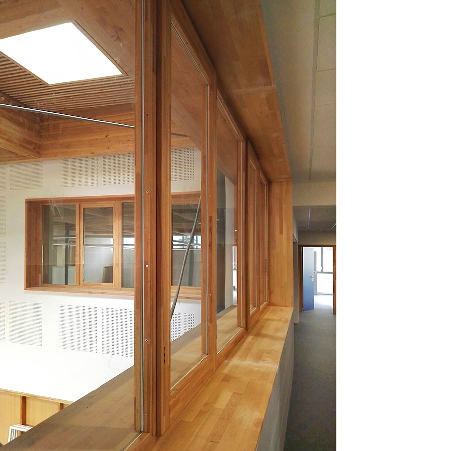 ARCHITECTURE, CHAPUIS ROYER ARCHITECTES, Corenc, Collège Jules Flandrin, réhabilitation, extension, atrium, bois, métal